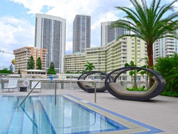 2602 E Hallandale Beach Blvd R1807, Hallandale Beach FL 33009