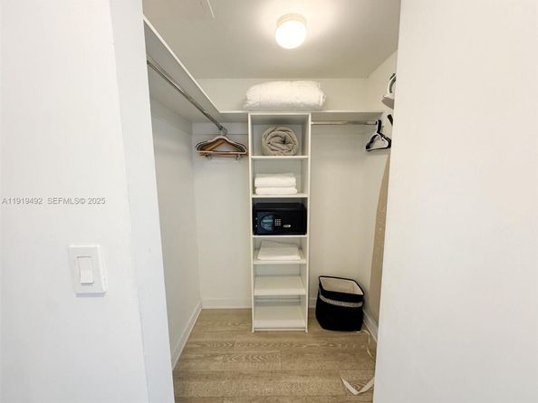 2602 E Hallandale Beach Blvd R1807, Hallandale Beach FL 33009