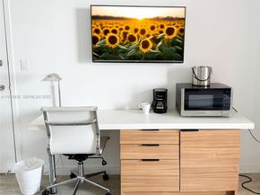 2602 E Hallandale Beach Blvd R1807, Hallandale Beach FL 33009