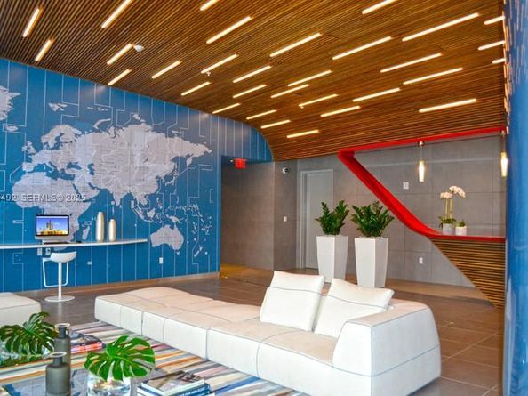 2602 E Hallandale Beach Blvd R1807, Hallandale Beach FL 33009