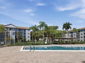 800 SW 125th Way 312O, Pembroke Pines FL 33027