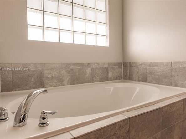 3809 Aspen Leaf Dr, Boynton Beach FL 33436