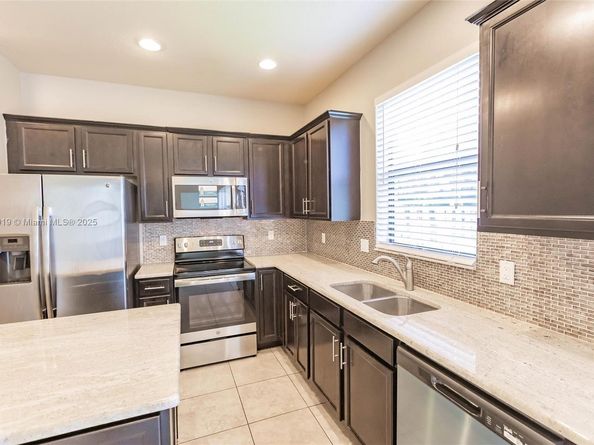 3809 Aspen Leaf Dr, Boynton Beach FL 33436