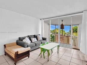 1780 NE 191st St 2052, Miami FL 33179