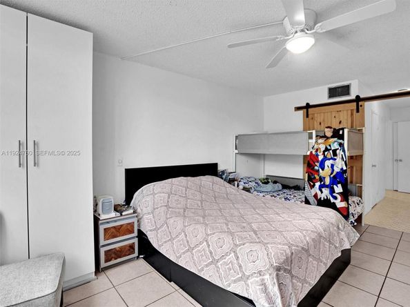 1780 NE 191st St 2052, Miami FL 33179