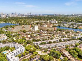 1780 NE 191st St 2052, Miami FL 33179