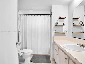 1780 NE 191st St 2052, Miami FL 33179