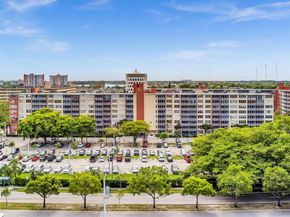 1780 NE 191st St 2052, Miami FL 33179
