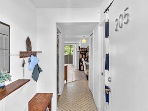 1780 NE 191st St 2052, Miami FL 33179