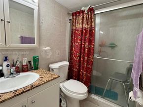 5201 NW 7th St 104, Miami FL 33126