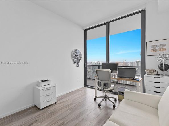 801 S Miami Ave 5209, Miami FL 33130
