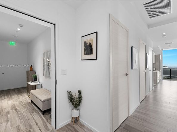 801 S Miami Ave 5209, Miami FL 33130