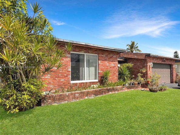 11501 NW 41st St, Sunrise FL 33323