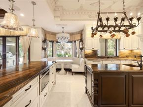 6016 Leonardo St, Coral Gables FL 33146