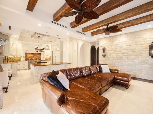 6016 Leonardo St, Coral Gables FL 33146