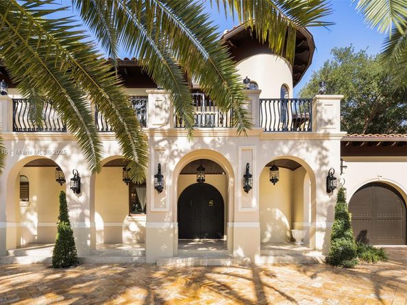 6016 Leonardo St, Coral Gables FL 33146