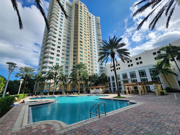 1755 E Hallandale Beach Blvd 305E, Hallandale Beach FL 33009