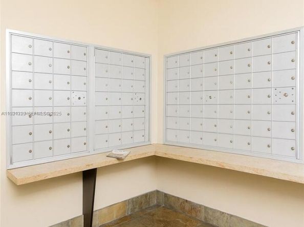 1755 E Hallandale Beach Blvd 305E, Hallandale Beach FL 33009