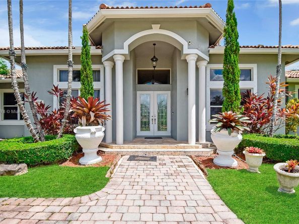 16541 SW 62nd St, Southwest Ranches FL 33331