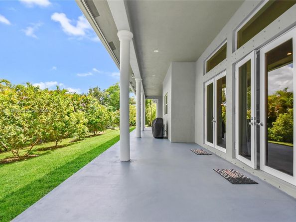 16541 SW 62nd St, Southwest Ranches FL 33331