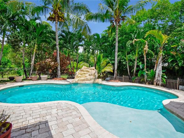 16541 SW 62nd St, Southwest Ranches FL 33331