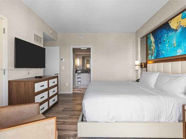 551 N Fort Lauderdale Beach Blvd H1401, Fort Lauderdale FL 33304