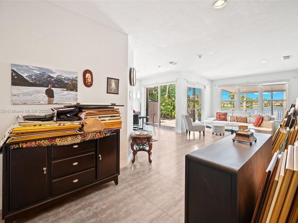 7045 SW 161 Pl, Miami FL 33193