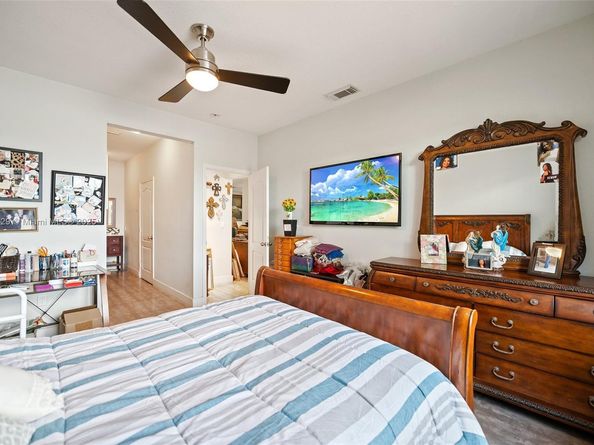 7045 SW 161 Pl, Miami FL 33193