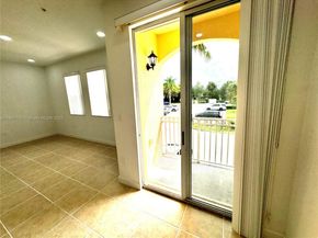 10012 NW 7th St 208, Miami FL 33172