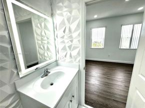 10012 NW 7th St 208, Miami FL 33172