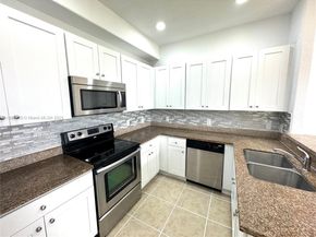 10012 NW 7th St 208, Miami FL 33172