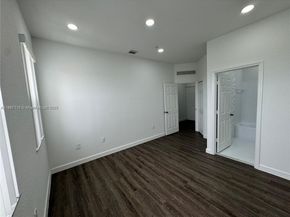 10012 NW 7th St 208, Miami FL 33172