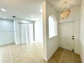 10012 NW 7th St 208, Miami FL 33172