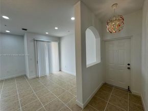 10012 NW 7th St 208, Miami FL 33172