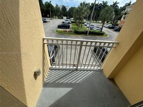 10012 NW 7th St 208, Miami FL 33172