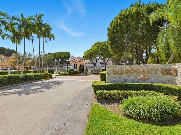 14972 SW 104th St 108, Miami FL 33196