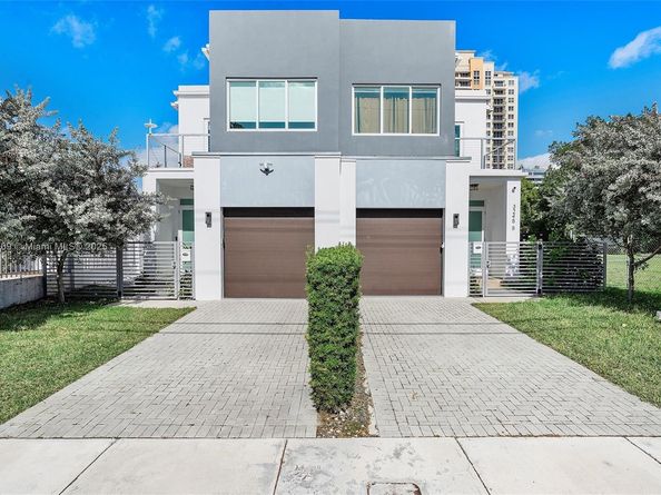 3245 SW 23rd St B, Miami FL 33145