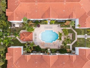 6851 SW 44th St 309, Miami FL 33155