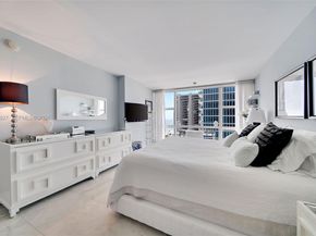 6801 Collins Ave 1110 (Door 1106), Miami Beach FL 33141