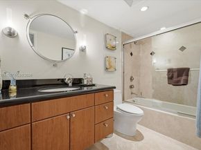 511 Bayshore Dr 504, Fort Lauderdale FL 33304