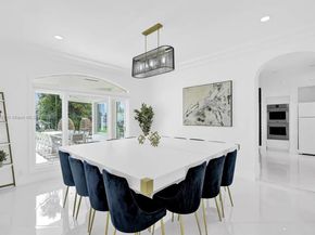 929 N Southlake Dr, Hollywood FL 33019