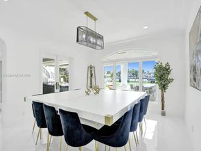 929 N Southlake Dr, Hollywood FL 33019