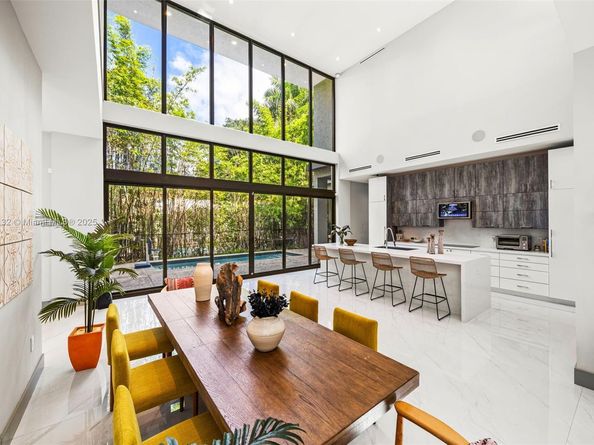 4185 Ventura Ave, Coconut Grove FL 33133