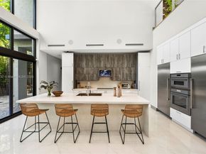 4185 Ventura Ave, Coconut Grove FL 33133