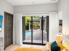 4185 Ventura Ave, Coconut Grove FL 33133