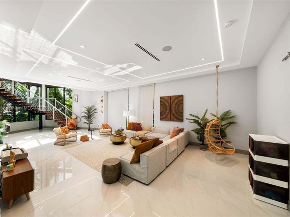 4185 Ventura Ave, Coconut Grove FL 33133