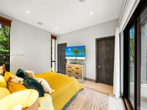 4185 Ventura Ave, Coconut Grove FL 33133