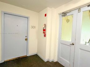 802 Euclid Ave 301, Miami Beach FL 33139