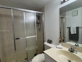 731 N Pine Island Rd 306, Plantation FL 33324