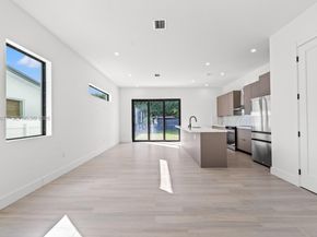 740 NW 24th Ct, Miami FL 33125